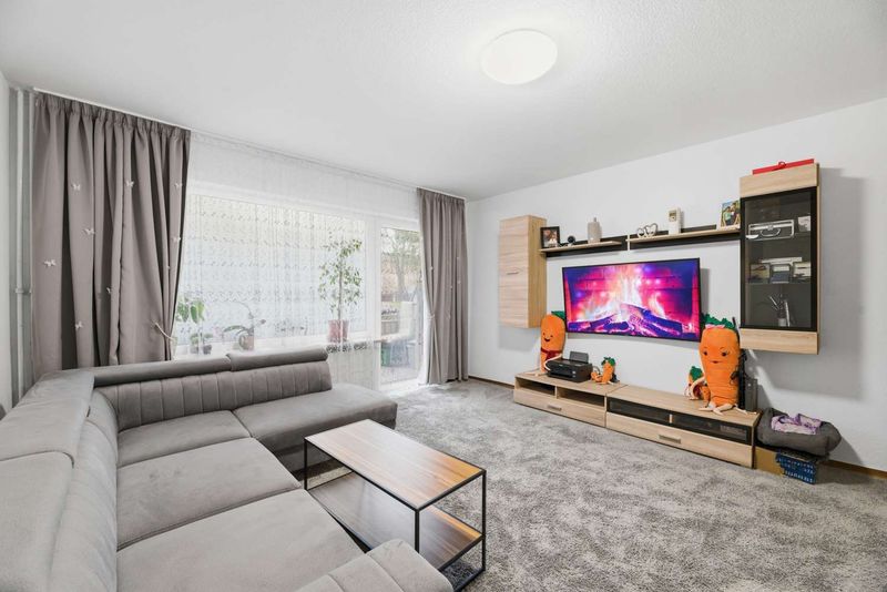 Gut geschnittene 2-Zimmer-Wohnung in der Neumünsteraner City- ideal zur Vermietung oder Eigennutzung